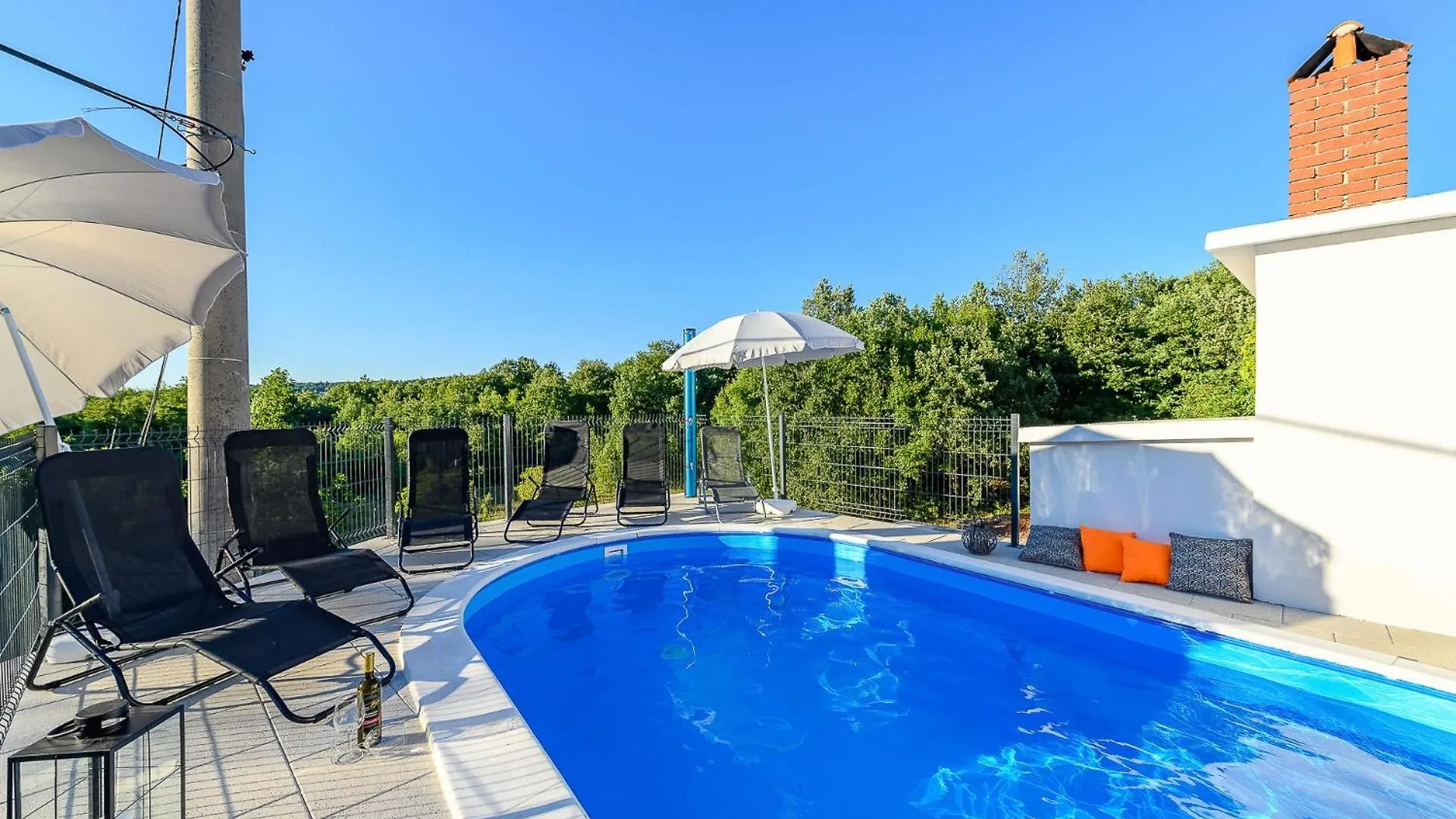 Vila Holiday House Azur With A Private Pool Martinski