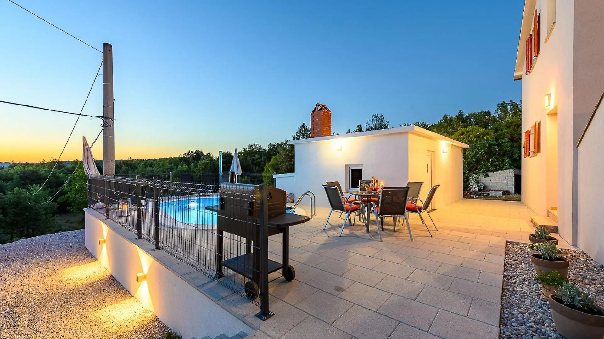 Holiday House Azur With A Private Pool Martinski