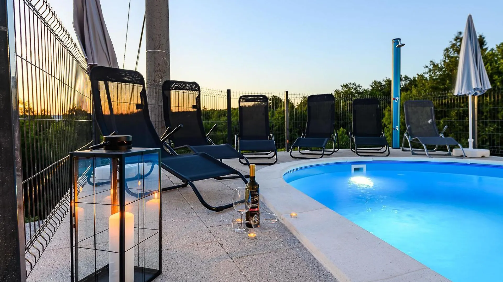 Holiday House Azur With A Private Pool Martinski Vila