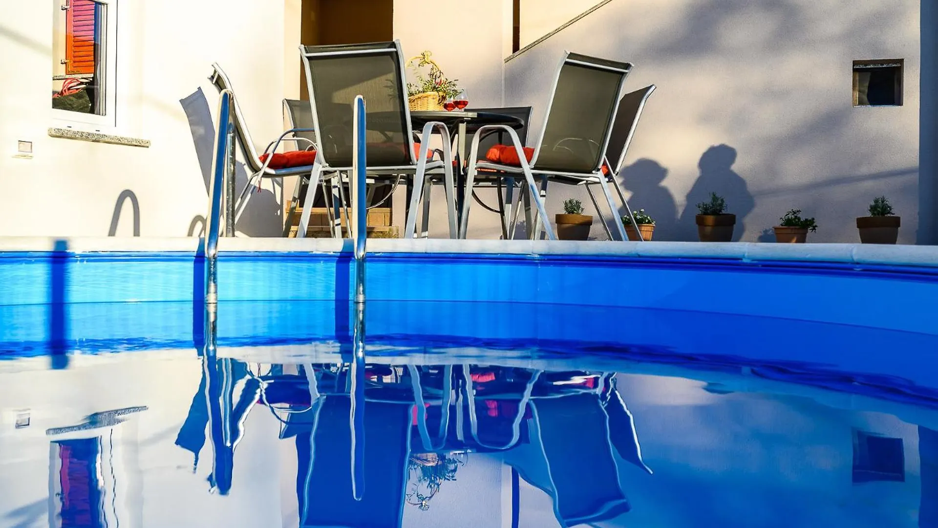 Vila Holiday House Azur With A Private Pool Martinski